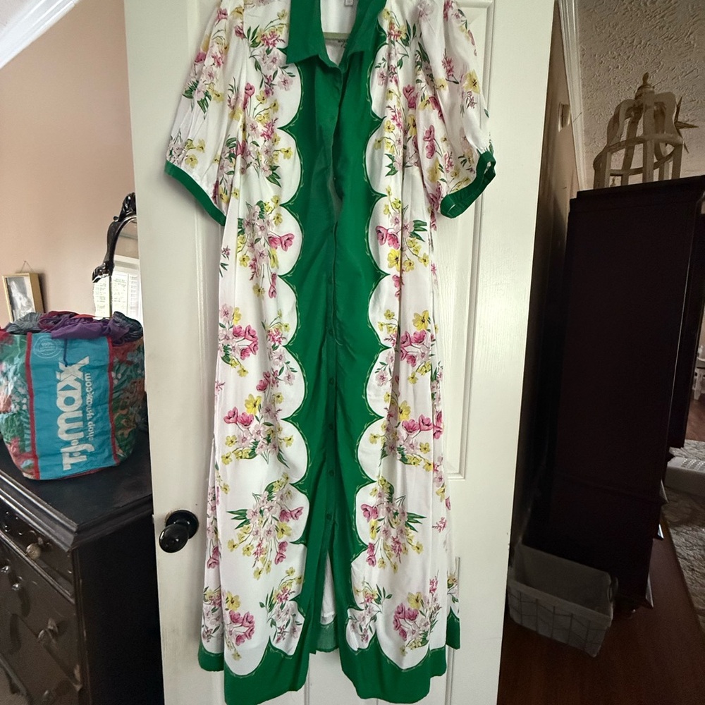 Crown and Ivy Floral Green and White Maxi Dress